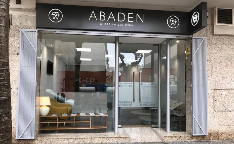 Abaden Dentistas Clínica Dental Vilanova y la Geltrú