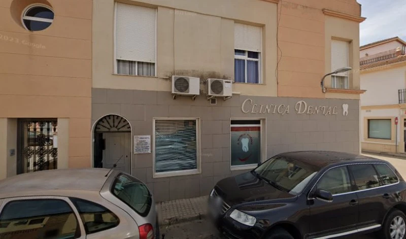 CLINICA DENTAL A.MENGUAL MARTINEZ