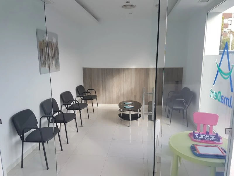 Clínica dental Almadent