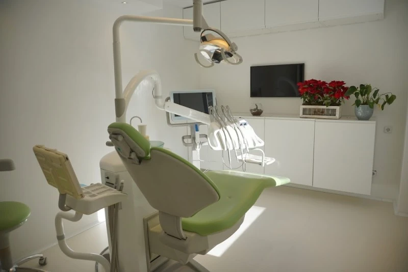 Clínica Dental Bratos