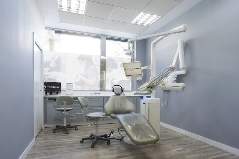 Clínica Dental Dr. Armand Blanco Tu Dentista en Barberá del Vallés