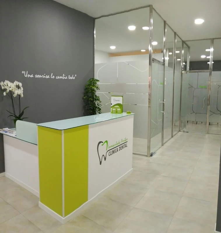 CLíNICA DENTAL INMACULADA ARRIBAS