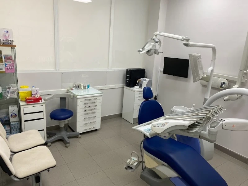 CLINICA DENTAL SIGLO XXI. Boadilla del Monte