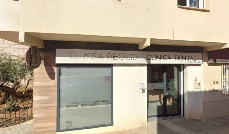 CLÍNICA DENTAL TERESA REOLID