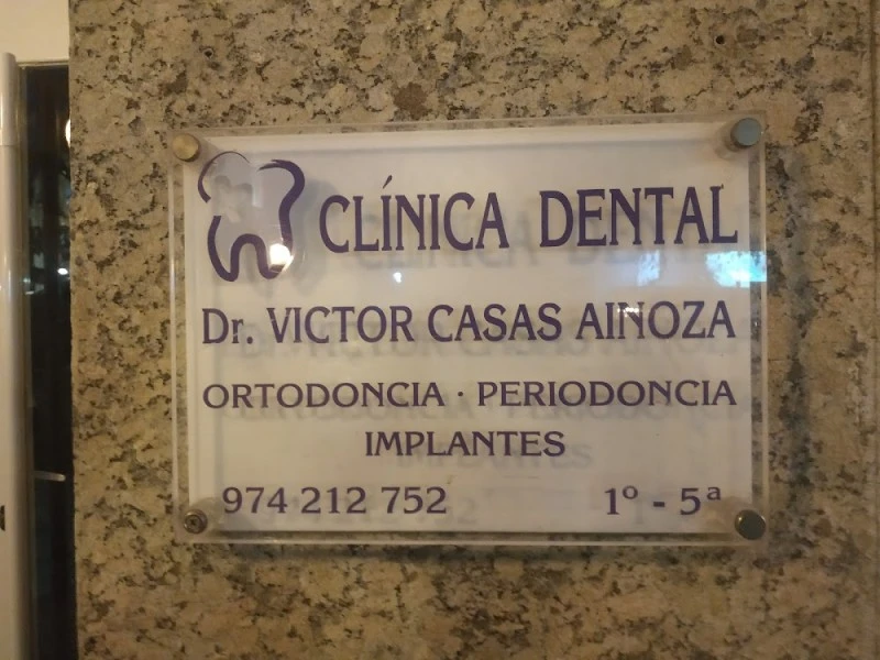Clínica Dental Víctor Casas Ainosa