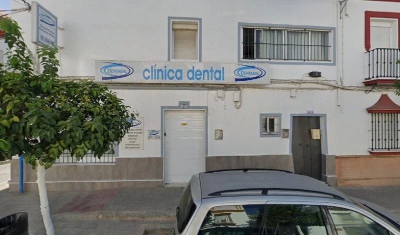 DENTARAL CLÍNICA DENTAL