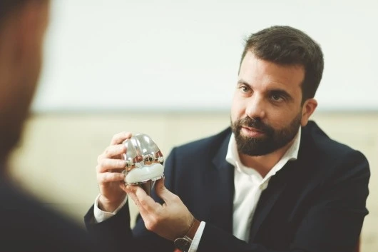 Dr. Alberto Revert Suay, Traumatólogo