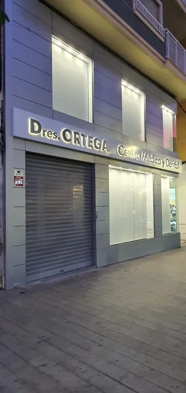 Dres ORTEGA - Centro Médico y Dental