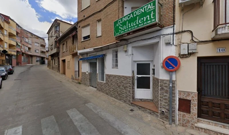 SALUDENT CLINICA DENTAL