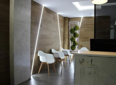 Aparicio & Laguna. Centro de Estética Dental y Cirugía Bucal