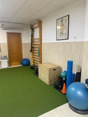 Clínica de Fisioterapia, Osteopatía y Recuperación Funcional LA POBLA