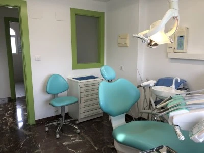 Clinica Dental - DOCTORES DE HARO