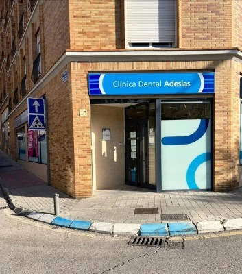 Clínica Dental Adeslas