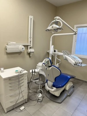 Clínica Dental Adeslas