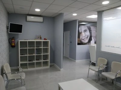 CLÍNICA DENTAL ALBADENT