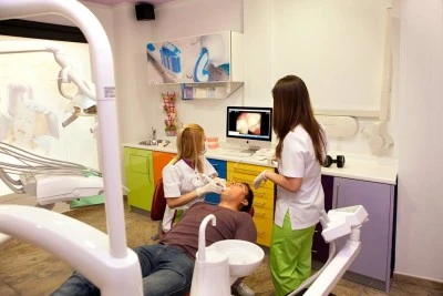 Clínica dental Andrea Langreo Mas - Dentista Pego