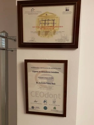 Clínica Dental Antonio Pérez Ruiz
