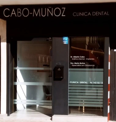 CLÍNICA DENTAL CABO MUÑOZ ODONTÓLOGOS