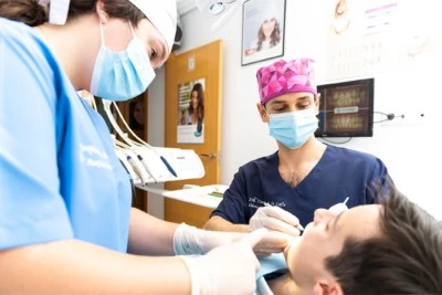 Clínica dental Camaleño de la Calle