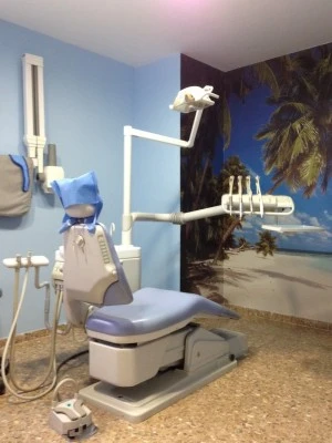 Clínica Dental Cogollos & Vega