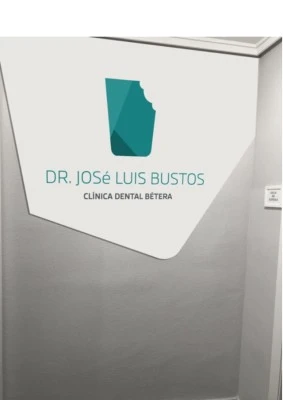 Clinica dental DR. José Luis Bustos, Bétera