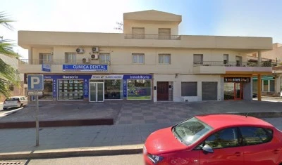 Clínica Dental Francisca Chamorro Barrionuevo