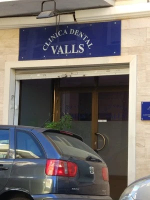 CLINICA DENTAL VALLS / DR ALEJANDRO VALLS BENAVENT