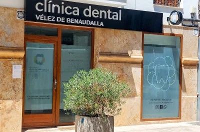 Clínica Dental Vélez de Benaudalla
