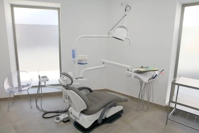 CLÍNICA DENTAL VILAMARXANT DRA. CLARAMUNT