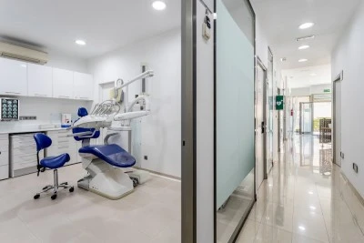 Clínica Dental Viñuelas 14