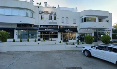 Clínica Doctores López (Marbella)
