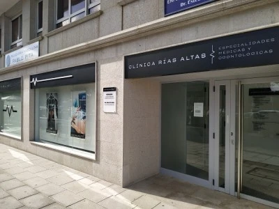 CLINICA RIAS ALTAS, ESPECIALIDADES MÉDICAS