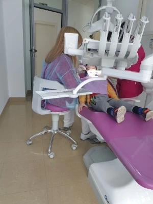 Clínica Vida Dental Dentista en Vícar, Almería Ortoncia, endodoncia, periodoncia, prótesis e implantes dentales