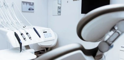Clínicas Nou Dent - Clínica Dental en Quart De Poblet
