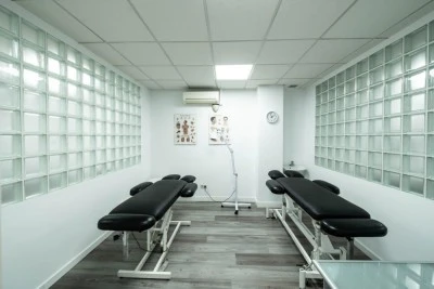 CLÍNICAS UNESPA. Accidentes de Tráfico. Centro Médico. Fisioterapia a domicilio en Coslada - Conares