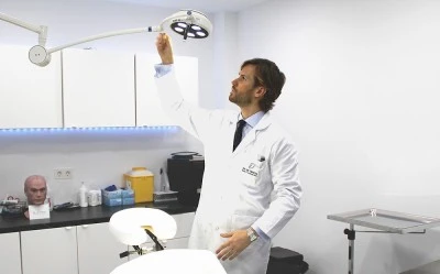 Dr. De Teresa - Clínica de Injerto Capilar en Granada