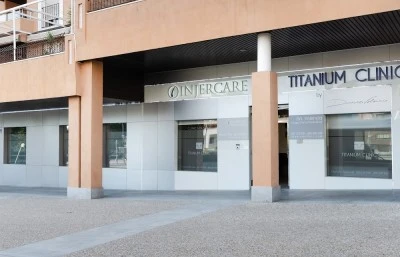 Injercare Clínica de Injerto Capilar en Granada
