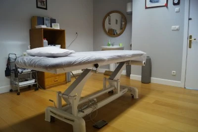 Karlos Alzugaray Osteopatia EUR. OST. D.O. - Fisioterapia en Bera