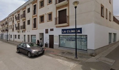 La Clínica