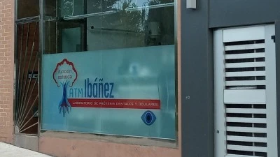 Laboratorio de prótesis dentales y oculares Ibáñez