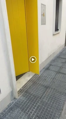 La Puerta Amarilla