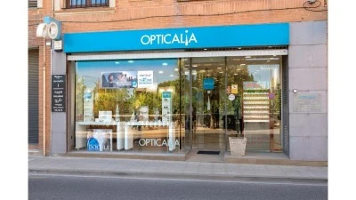Opticalia Corella