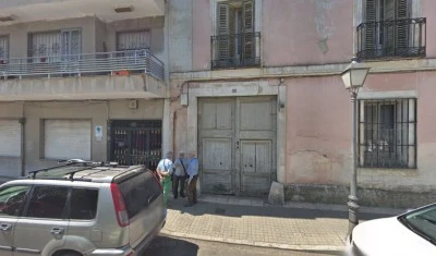 Pérez Carmena Pediatras / Lucerna